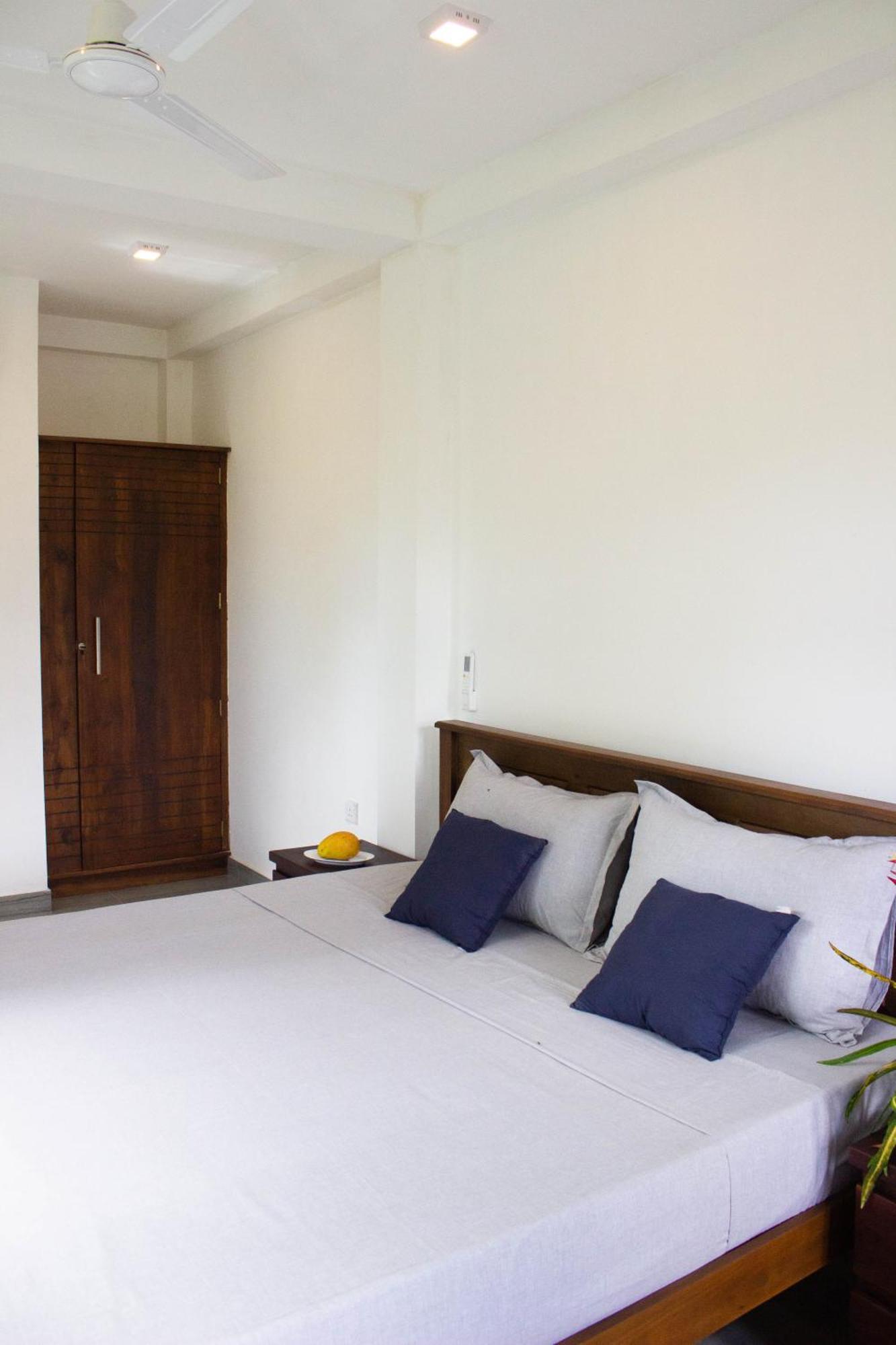 Uralsurf House Hotel Уелигама Екстериор снимка
