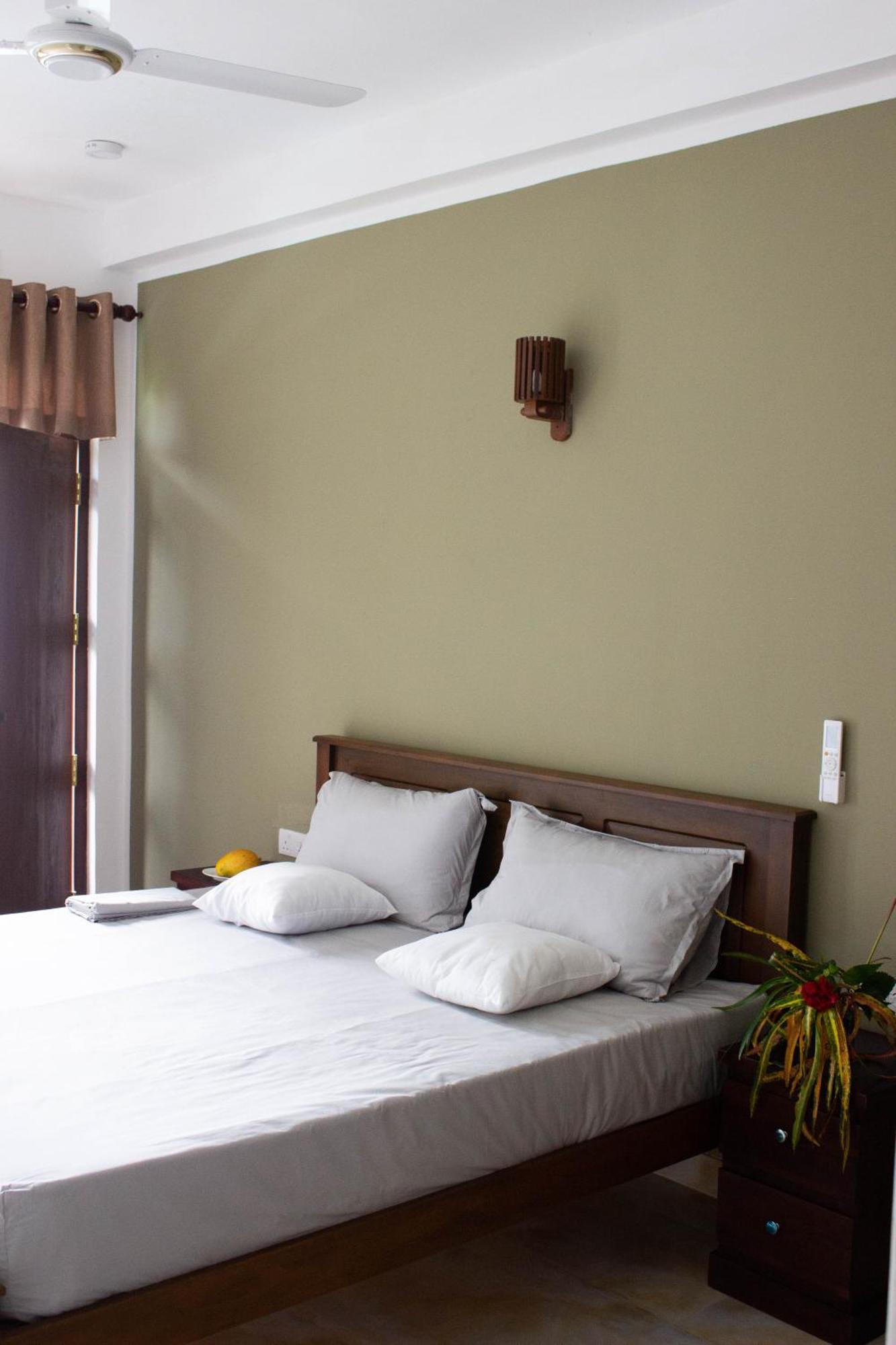 Uralsurf House Hotel Уелигама Екстериор снимка