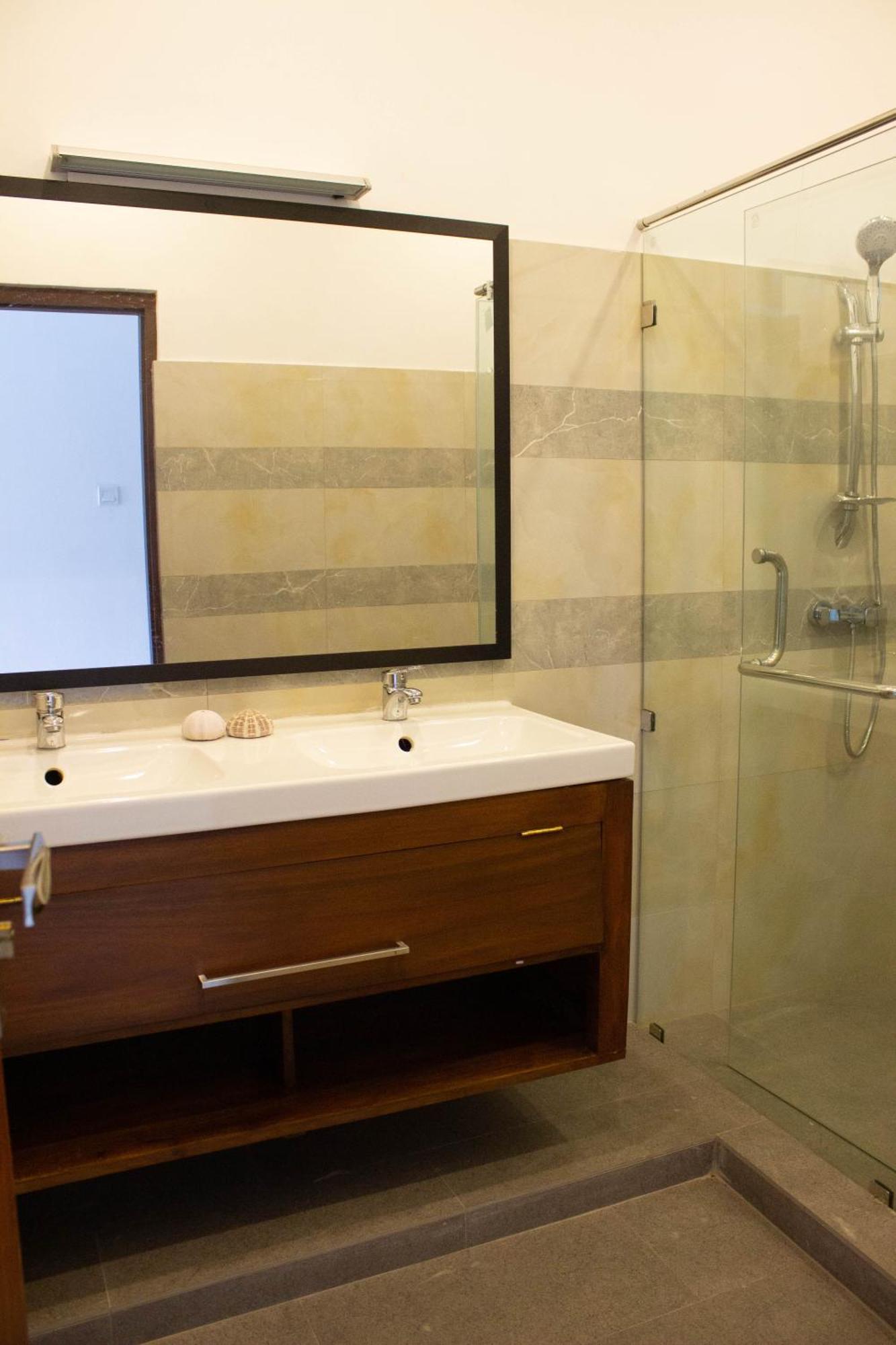 Uralsurf House Hotel Уелигама Екстериор снимка