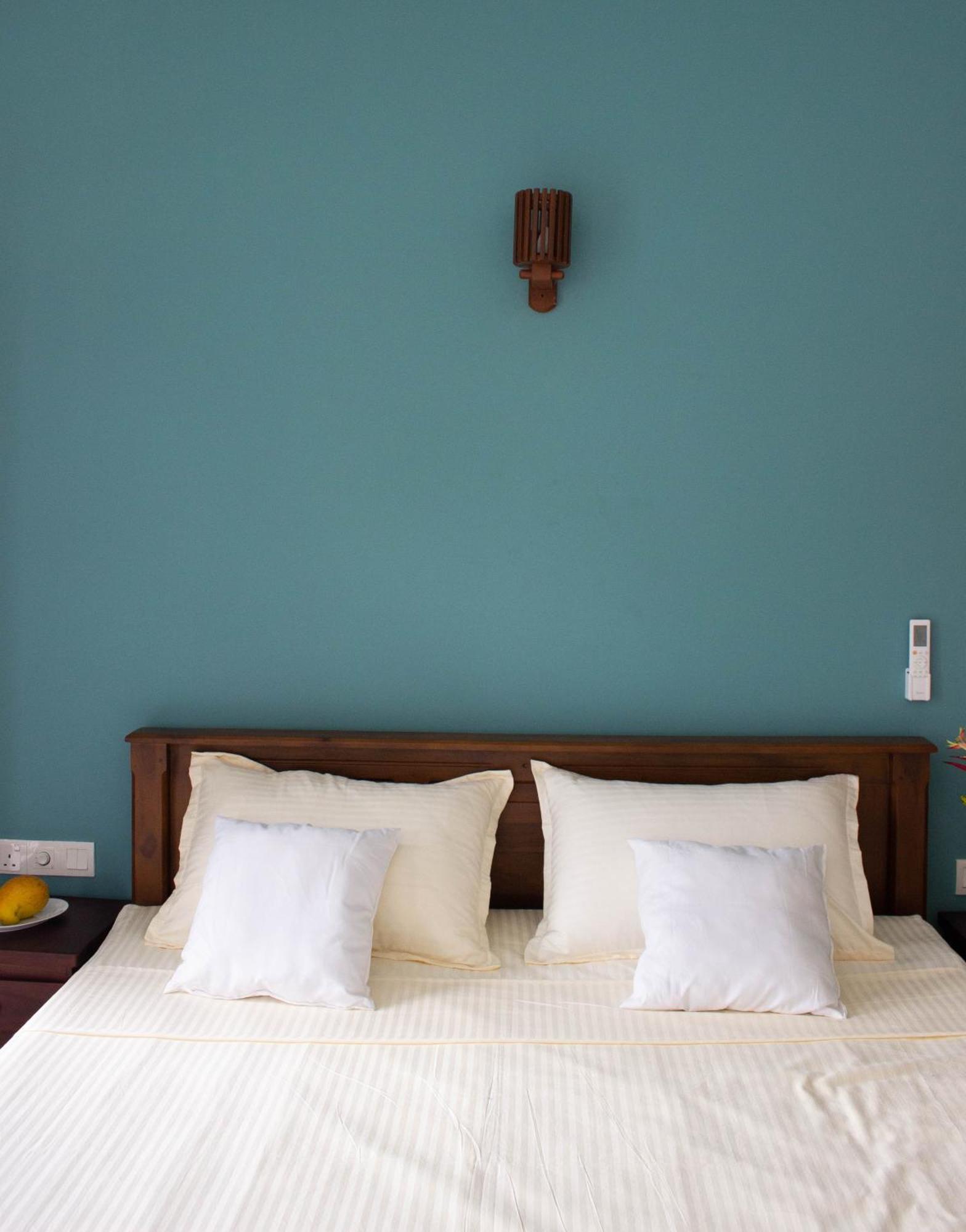 Uralsurf House Hotel Уелигама Екстериор снимка