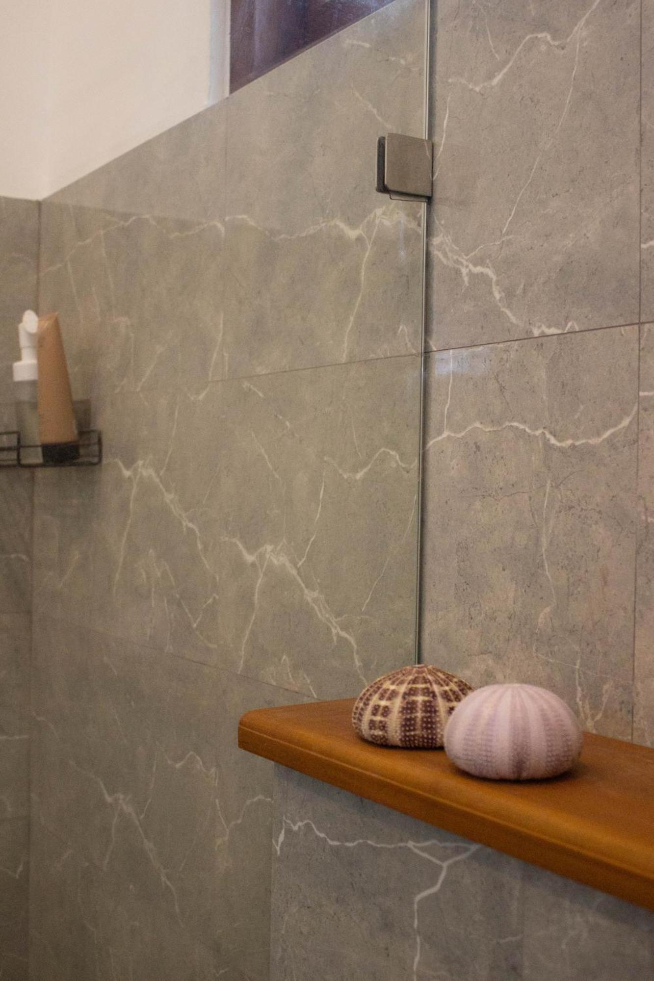 Uralsurf House Hotel Уелигама Екстериор снимка