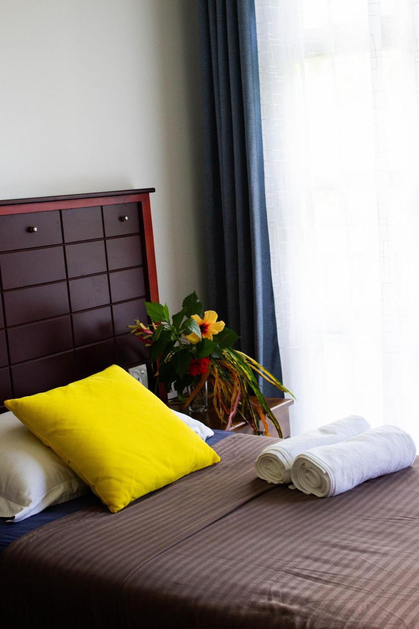 Uralsurf House Hotel Уелигама Екстериор снимка