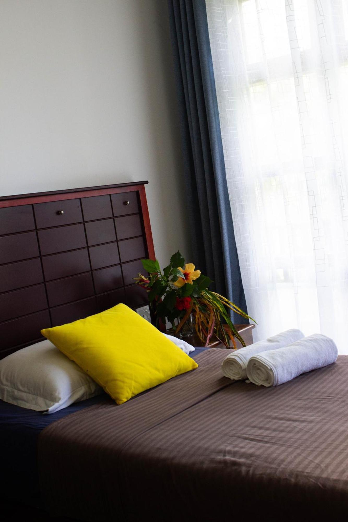 Uralsurf House Hotel Уелигама Екстериор снимка