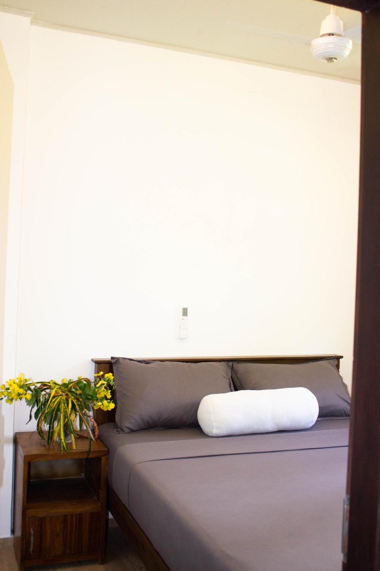 Uralsurf House Hotel Уелигама Екстериор снимка